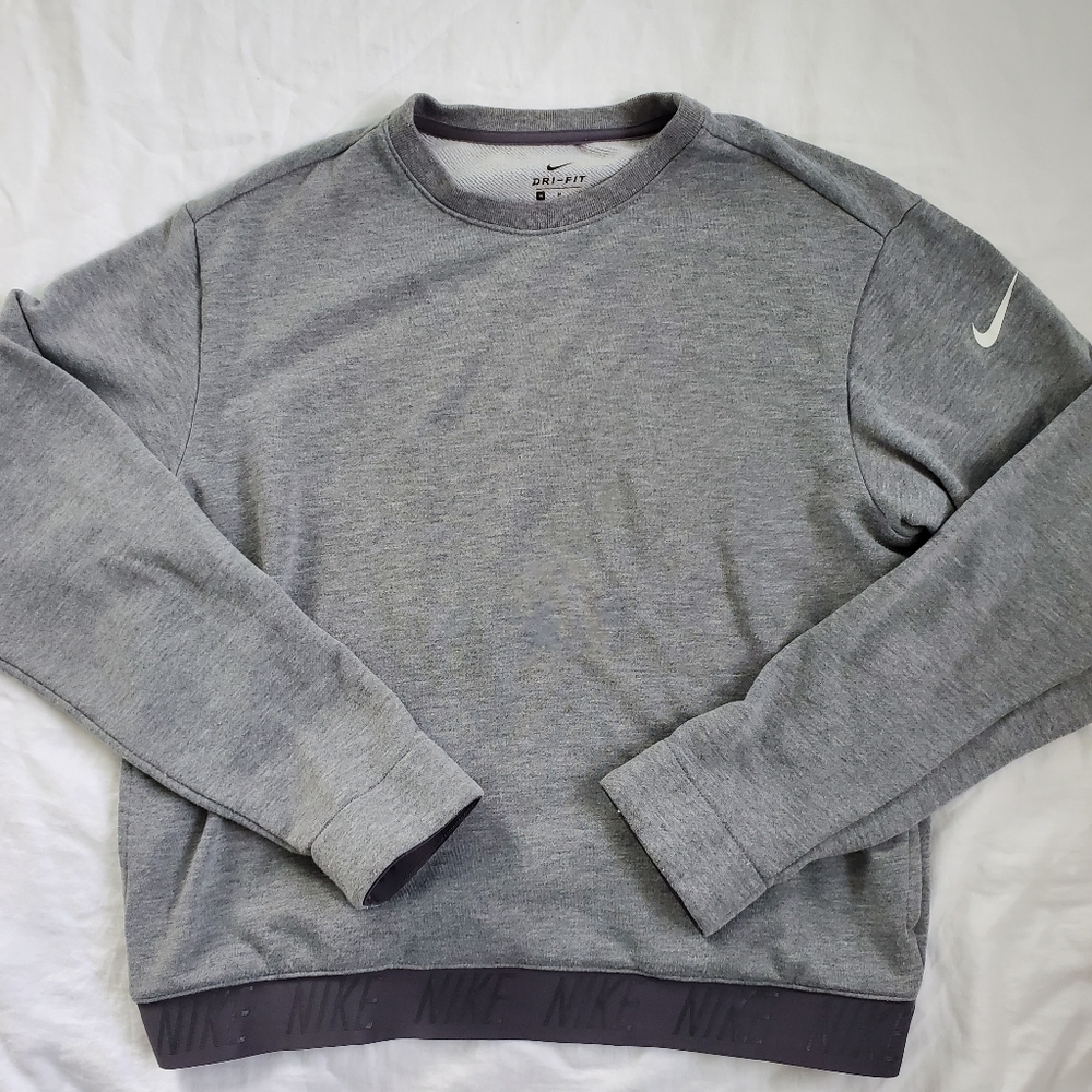 Womens Nike dri-fit grey active sweater with pockets